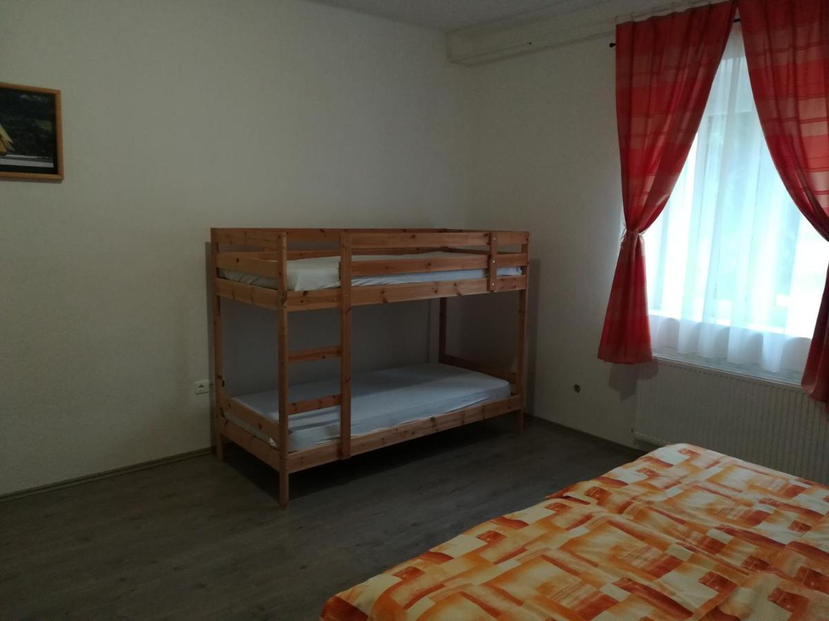 Suemegi Levendula Apartmanok Ngoại thất bức ảnh