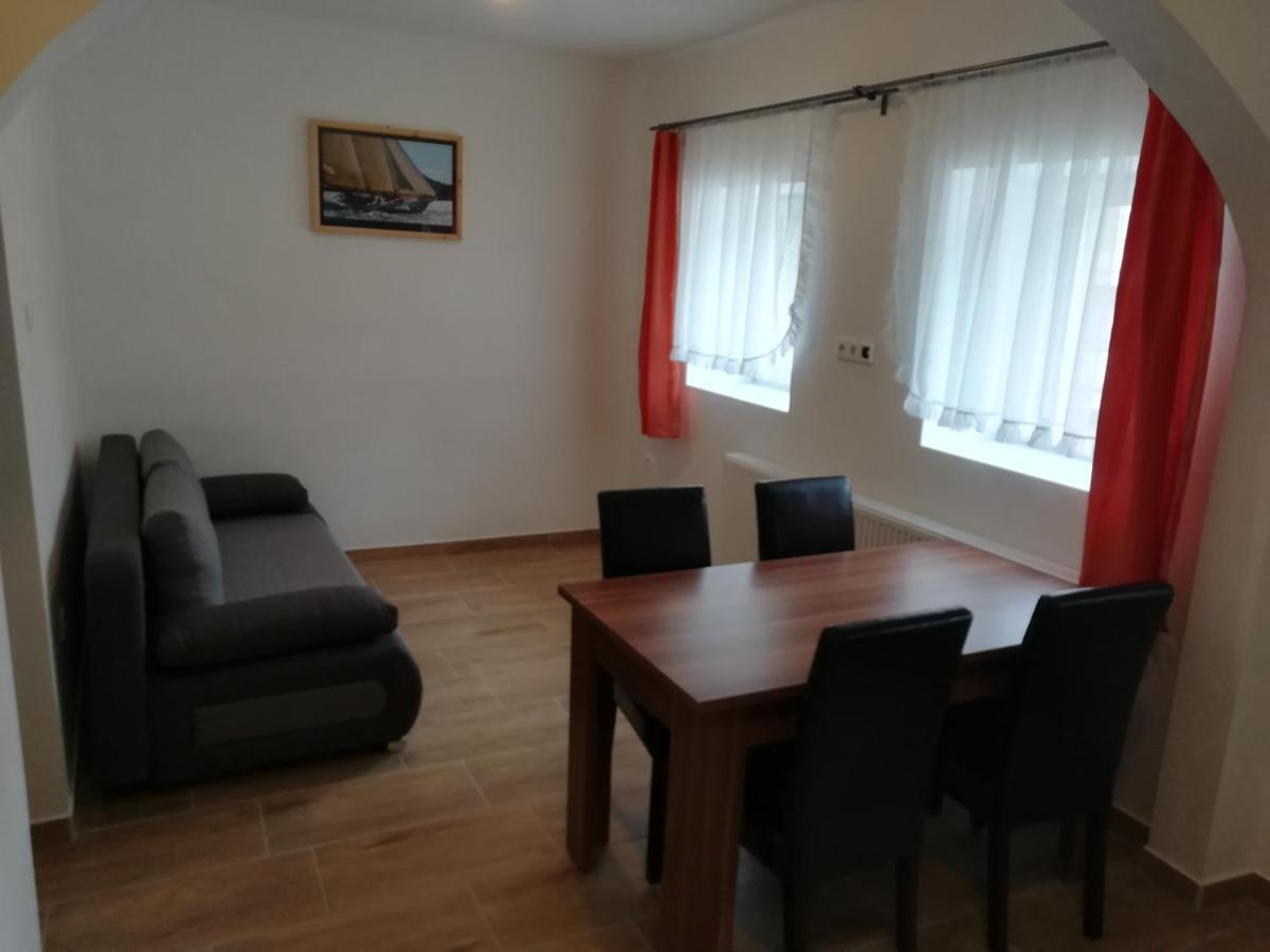 Suemegi Levendula Apartmanok Ngoại thất bức ảnh